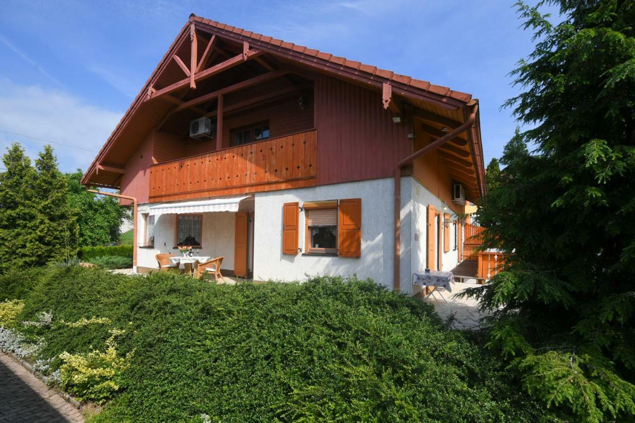 Apartamento Haus Lucia Eger Exterior foto